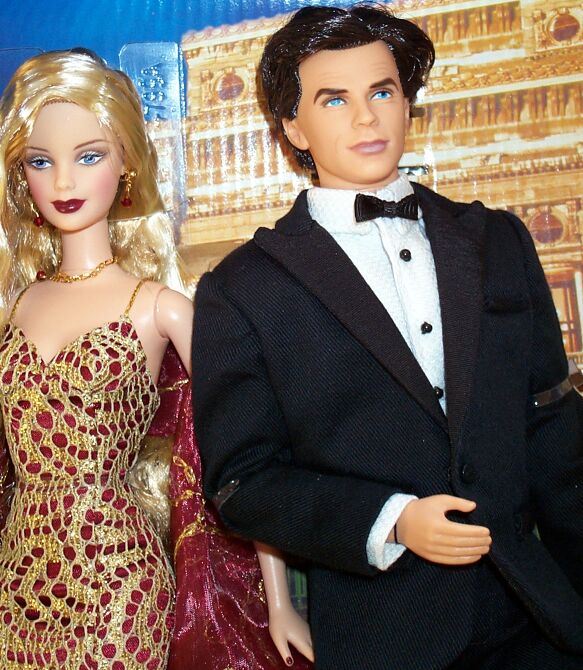 Barbie Loves Pop Culture: James Bond 007 Ken and Barbie Gift Set